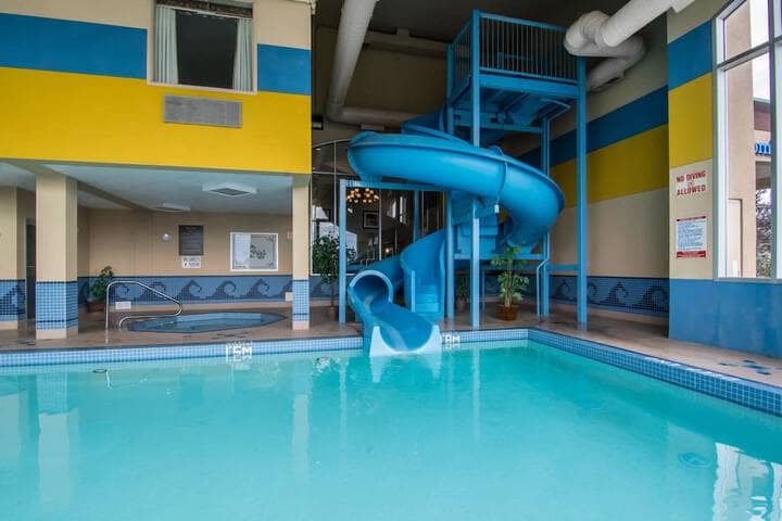 Pool 40 of 56